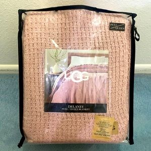 Ugg Delaney Full/Queen blanket